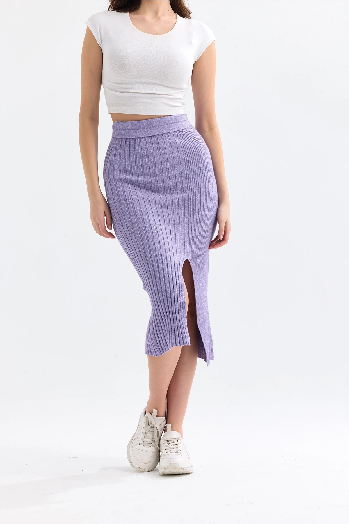 Beli Lastikli Bağlama Detaylı Yırtmaçlı Fitilli Likralı Midi Boy Triko Etek