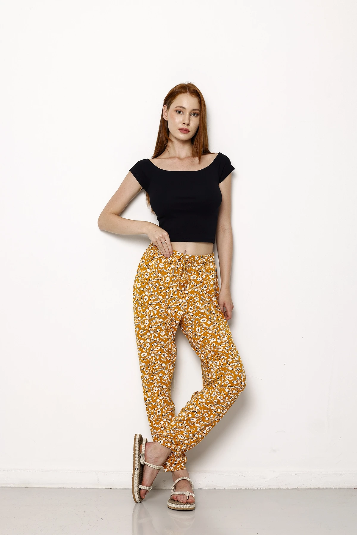 Beli Ve Paçası Lastikli Dar Paça Cepsiz Desenli Pantolon 1084