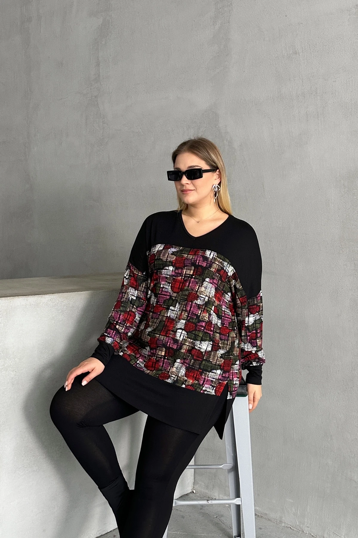 Büyük Beden V Yaka Uzun Kollu Desenli Likralı Bluz 303363