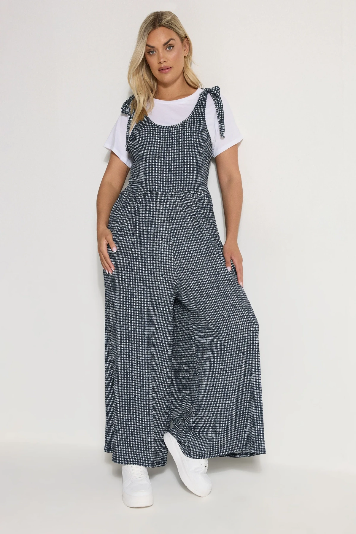 Büyük Beden Bol Paça Askıları Bağlamalı Kare Desenli Maxi Tulum 160362