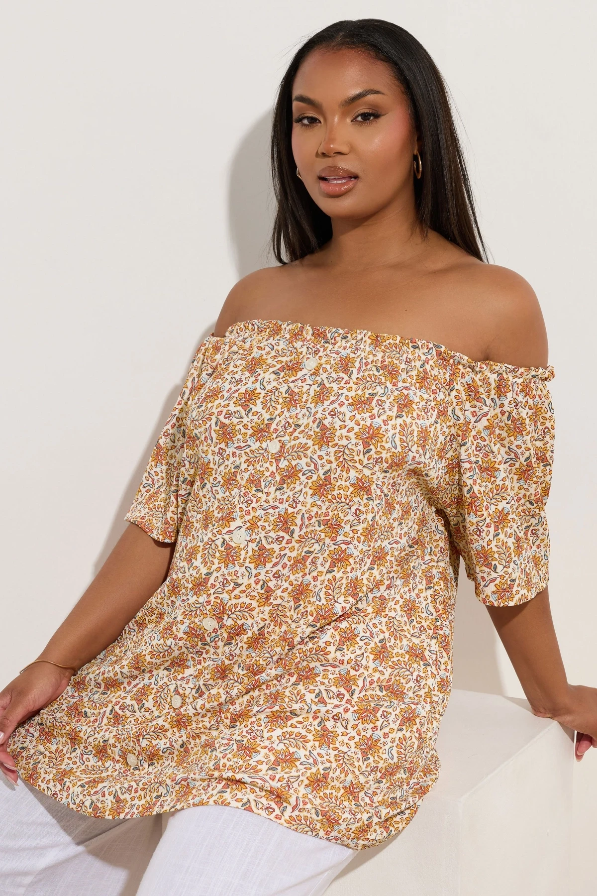 Büyük Beden Düşük Omuzlu Kısa Kollu Düğme Detaylı Desenli Bluz 322680