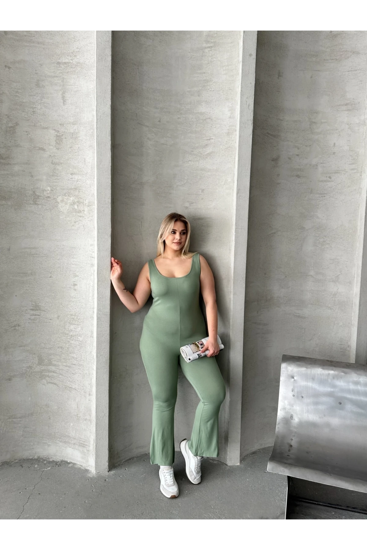 Büyük Beden Sıfır Kol İspanyol Paça Kapamasız Esnek Tulum 224983