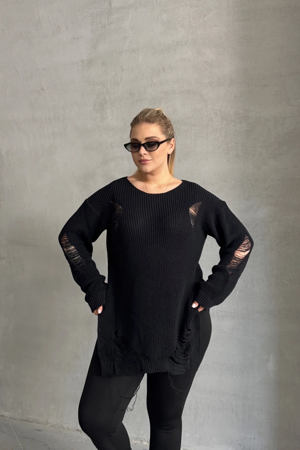 Büyük Beden Uzun Kollu Bisiklet Yaka Yırtık Detaylı Triko Kazak 303582