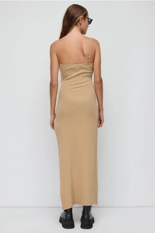 Asimetrik Kesim Büzgü Detaylı Yırtmaçlı İp Askılı Tek Omuz Elbise