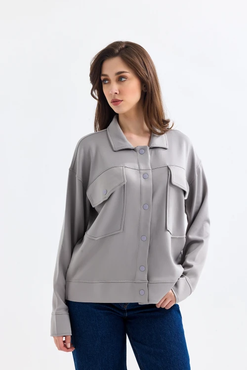 Önü Çift Cep Detaylı Uzun Kollu Çıtçıt Kapamalı Gömlek