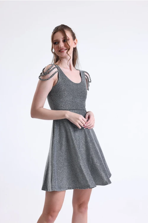 Omuz Detaylı Kalın Askılı Bisiklet Yaka Simli Kısa Elbise SU-22