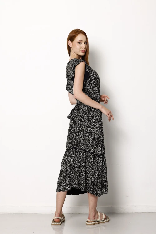 Kruvaze Yaka Kolları Fırfırlı Çiçek Desenli Kuşaklı Midi Boy Elbise