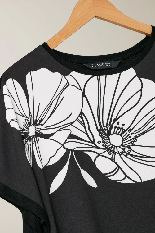 Büyük Beden Bisiklet Yaka Kısa Kollu Çiçek Desenli Bluz 615828