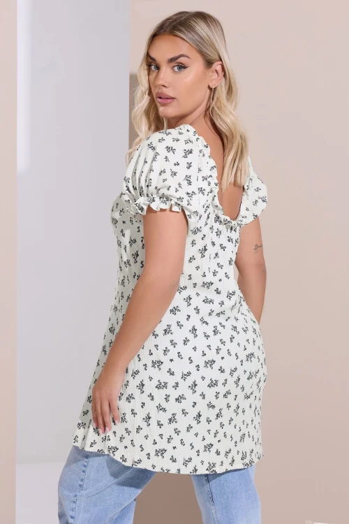 Büyük Beden Çiçek Desenli Bürümcük Kumaş Kare Yaka Kolları Fırfırlı Bluz 322661