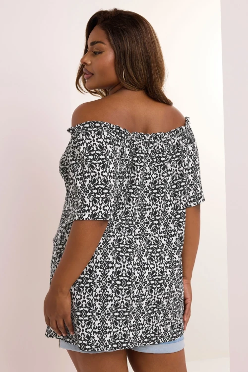Büyük Beden Düşük Omuzlu Kısa Kollu Düğme Detaylı Desenli Bluz 322679