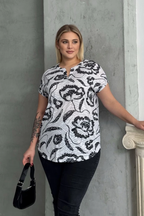 Büyük Beden Kısa Kollu V Yaka Desenli T-shirt 97-83