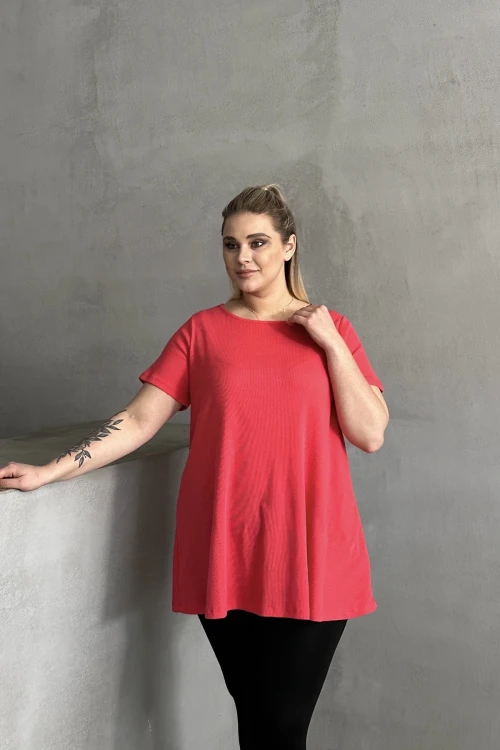 Büyük Beden Kısa Kollu Bisiklet Yaka Eteği Bollaşan Basic Bluz 100-50