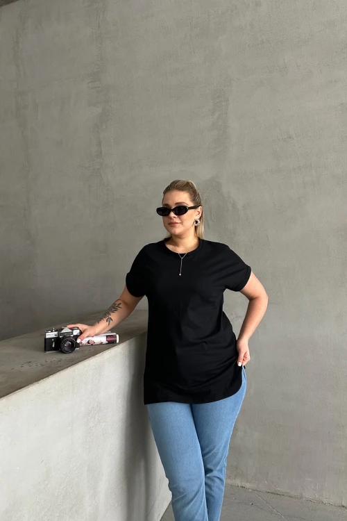 Büyük Beden Kısa Kollu Bisiklet Yaka Yanları Yırtmaçlı Basic T-shirt RFT-01