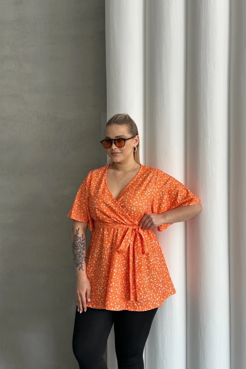 Büyük Beden Kısa Kollu V Yaka Önü Bağlama Detaylı Bluz 97-40