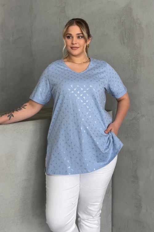 Büyük Beden Kısa Kollu V Yaka Yanları Yırtmaçlı Metalik Baskılı T-shirt 97-46