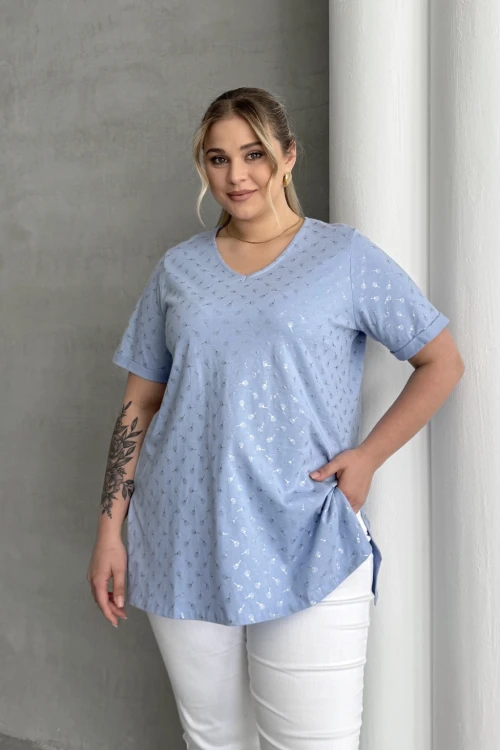 Büyük Beden Kısa Kollu V Yaka Yanları Yırtmaçlı Metalik Baskılı T-shirt 97-46