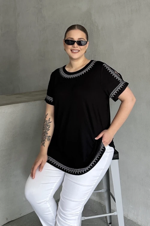 Büyük Beden Omuz Detaylı Etnik Desenli Nakışlı T-shirt 303518