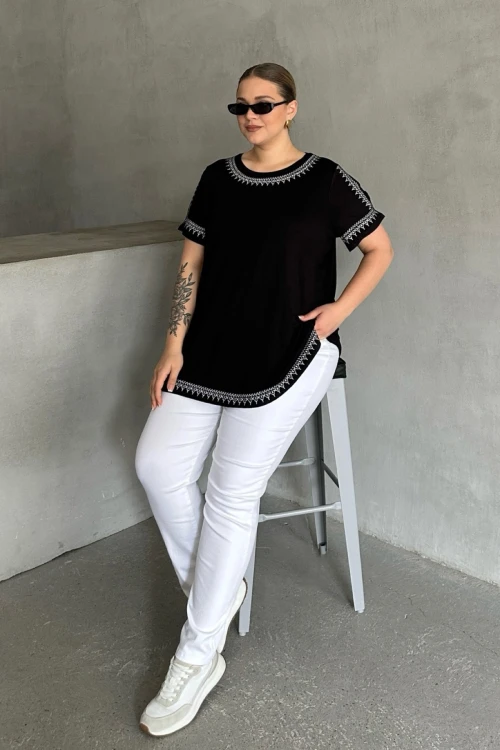 Büyük Beden Omuz Detaylı Etnik Desenli Nakışlı T-shirt 303518