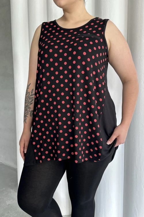 Büyük Beden Önü Puantiyeli Kolsuz Bluz 302253