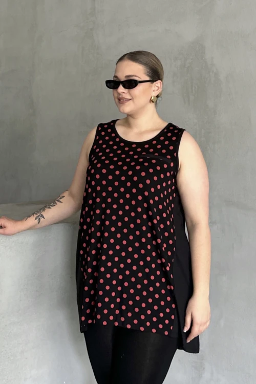 Büyük Beden Önü Puantiyeli Kolsuz Bluz 302253