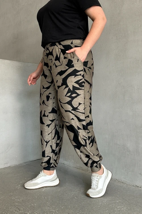 Büyük Beden Paçası Lastikli Parlak Baskılı Cepli Pantolon 302697