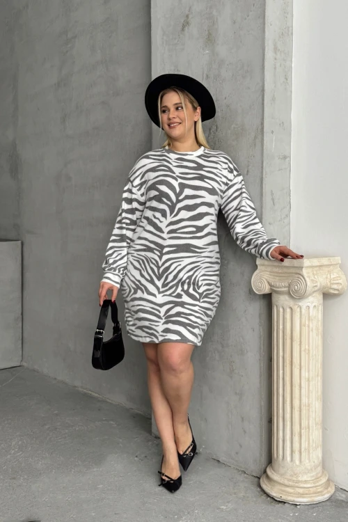 Büyük Beden Uzun Kollu Bisiklet Yaka Zebra Desenli Mini Elbise 84-194