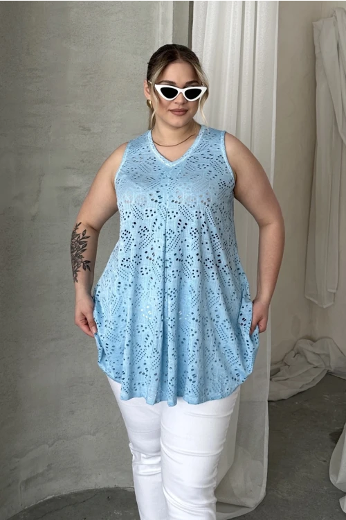 Büyük Beden V Yaka Sıfır Kol Dantel Detaylı Astarsız Bluz 302965