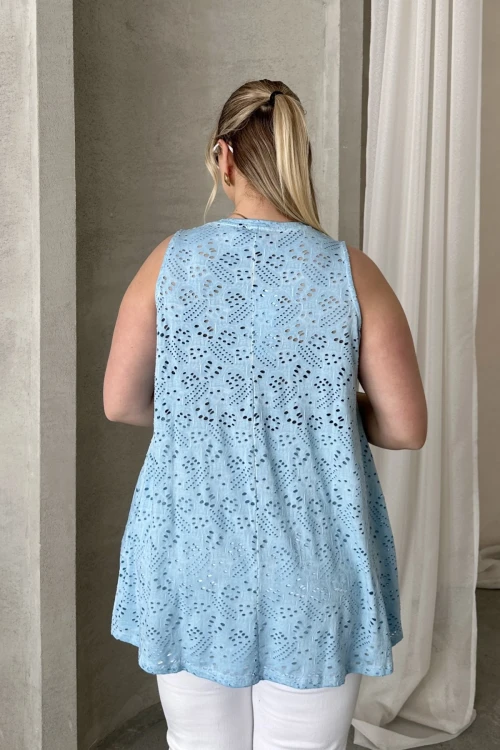 Büyük Beden V Yaka Sıfır Kol Dantel Detaylı Astarsız Bluz 302965