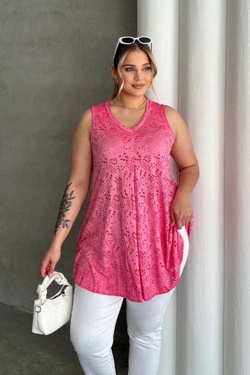 Büyük Beden V Yaka Sıfır Kol Dantel Detaylı Astarsız Bluz 302967