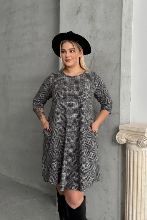 Büyük Beden Yarım Kollu Bisiklet Yaka Cepli Asimetrik Kesim Elbise 98-130