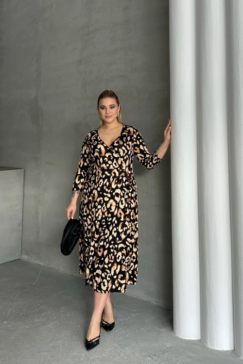 Büyük Beden Yarım Kollu V Yaka Kemer Detaylı Leopar Desenli Elbise 100-92