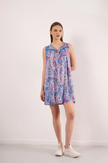 Yakası Bağlama Detaylı Sıfır Kol Desenli Bol Kalıp Kısa Elbise 1024