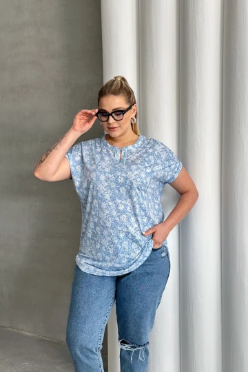 Büyük Beden Kısa Kollu Çentik V Yaka Desenli Bluz 97-79