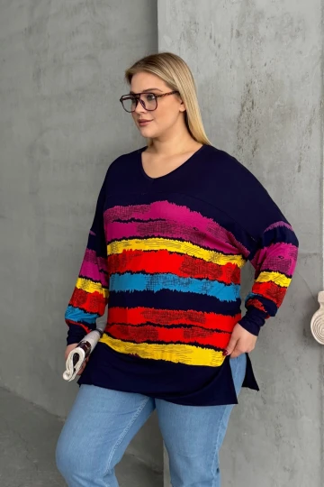 Büyük Beden V Yaka Çizgili Yanları Yırtmaçlı Uzun Kollu Bluz 303118