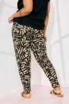 Büyük Beden Dar Paça Beli Lastikli Desenli İnce Pantolon 310135