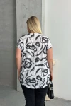 Büyük Beden Kısa Kollu V Yaka Desenli T-shirt 97-83