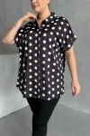 Büyük Beden Önü Düğmeli Kısa Kollu Puantiye Desenli Gömlek 303460
