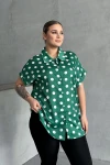 Büyük Beden Önü Düğmeli Kısa Kollu Puantiye Desenli Gömlek 303461